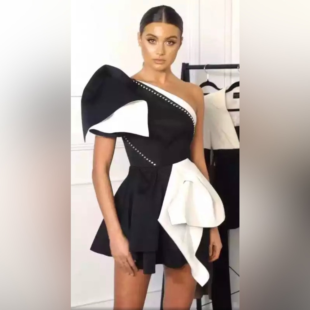 COPY - Women Dress Contrast Color Oblique Shoulder Irregular Puffy Elegant Dress